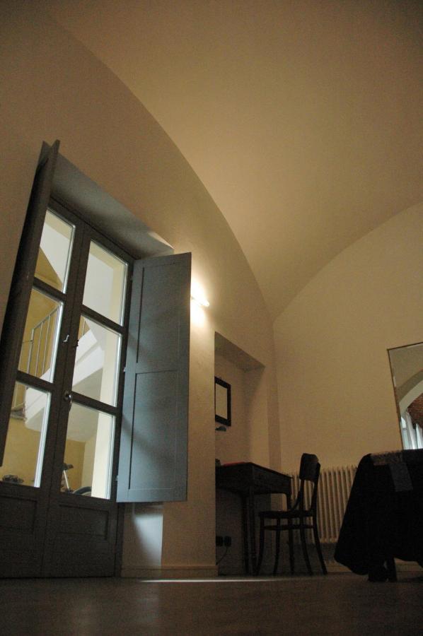 Accogliente Appartamento Tipo Loft Турин Екстер'єр фото