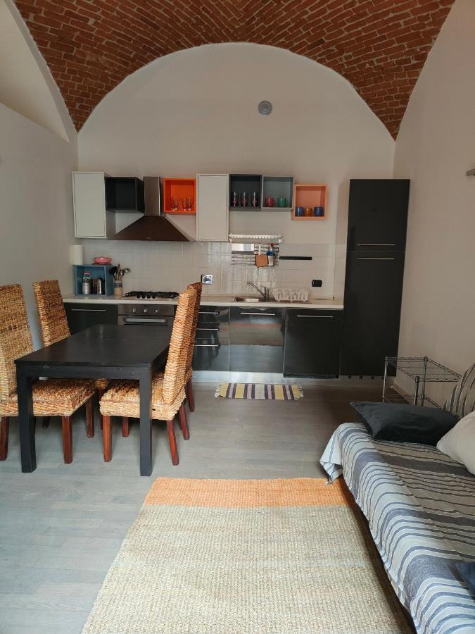 Accogliente Appartamento Tipo Loft Турин Екстер'єр фото