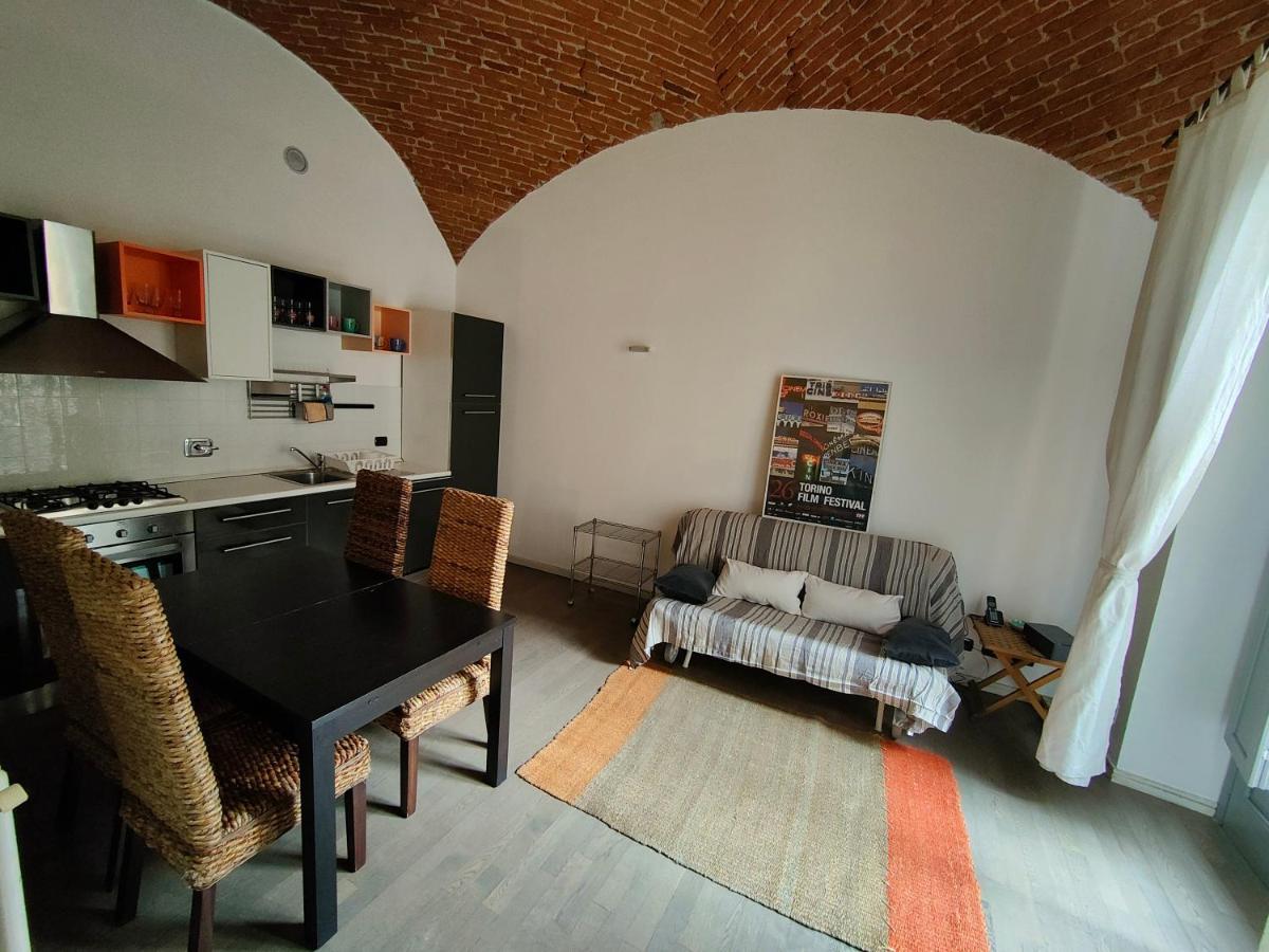 Accogliente Appartamento Tipo Loft Турин Екстер'єр фото