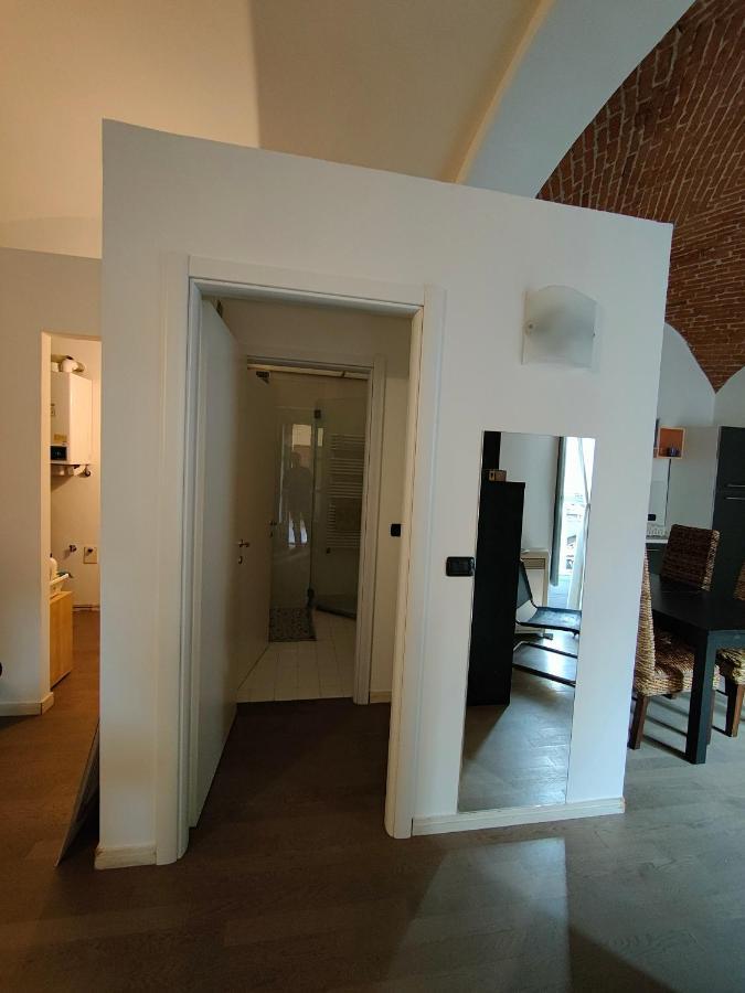 Accogliente Appartamento Tipo Loft Турин Екстер'єр фото